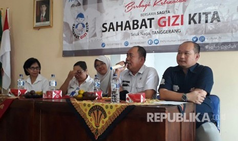 Sumber Selera dan PKPU melaksanakan Program Sahabat Gizi Kita di Aula Kantor Kepala Desa Tegal Angus, Teluk Naga, Tangerang, Rabu (26/7). 