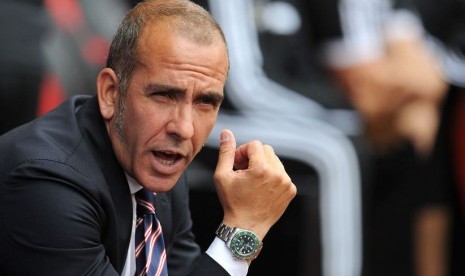 Sunderland coach Paolo Di Canio watches the action during the English Premier League soccer match against Southampton at St Mary's, in Southampton England Saturday Aug. 24, 2013