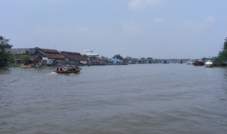 Sungai Martapura, di Kota Banjarmasin, Kalimantan Selatan.