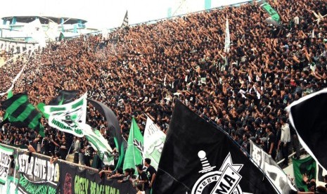 Suporter fanatik PSS Sleman, Brigata Curva Sud.