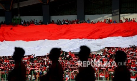 Suporter timnas Indonesia di Stadion Patriot Chandrabaga, Bekasi. (ilustrasi)