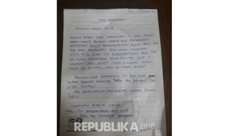 Surat Pernyataan Kepala Cabang Abu Tour untuk Jamaah sebelum tutup.