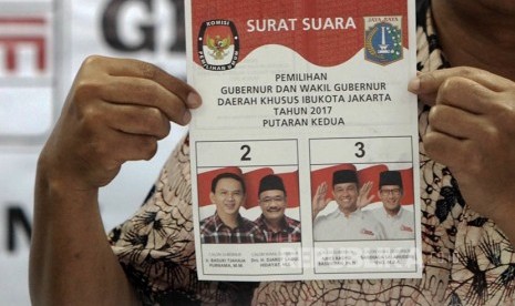 Surat suara untuk putaran kedua Pilkada DKI Jakarta.