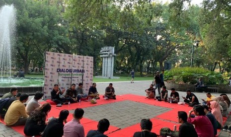 Suropati Syndicate menyelenggarakan Diskusi Publik, yang berlokasi di Taman Suropati Menteng Jakarta Pusat, Ahad (18/8). 