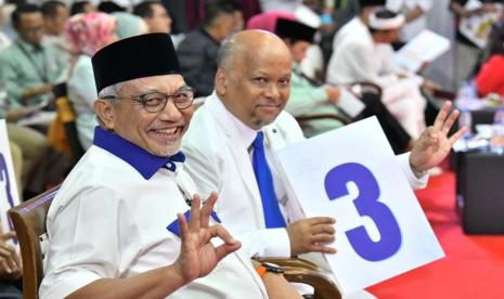 Pasangan calon Pilgub Jawa Barat, Ahmad Syaikhu (kiri) dan Ilham Habibie.