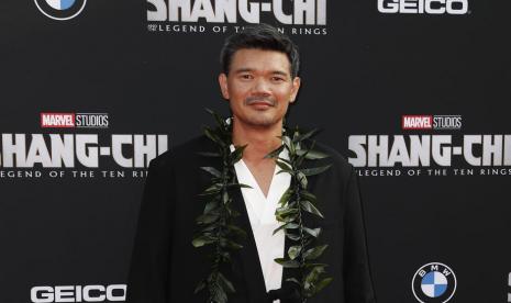 Sutradara Destin Daniel Cretton berpose di karpet merah menjelang premier Shang-Chi and the Legend of the Ten Rings di El Capitan Theatre, Hollywood, California, AS, 16 Augustus 2021. Cretton dipercaya untuk mengarahkan film Marvel berikutnya, The Kang Dynasty. 