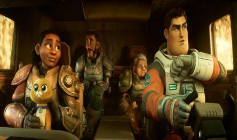 Film Lightyear. Disney tidak menghapus adegan LGBT, 14 negara tolak putar film animasi yang dikembangkan dari Toy Story itu.