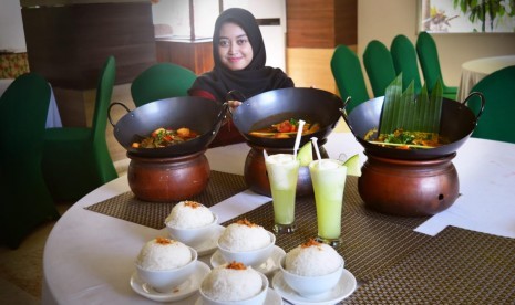 Syariah Hotel Solo meluncurkan sejumlah menu mewah dengan harga murah yang terangkum dalam Top Chef Suggestions Of Three Month periode Juli-September 2019. 