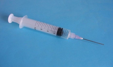 syringe (illustration)