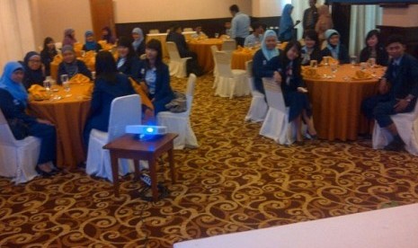 Table manner mahasiswa di LP3I