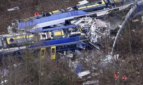 Tabrakan kereta di Bad Aibling, Jerman.