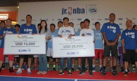 Tahir Foundation beri beasiswa 20 peserta Jr NBA All-Stars 2016