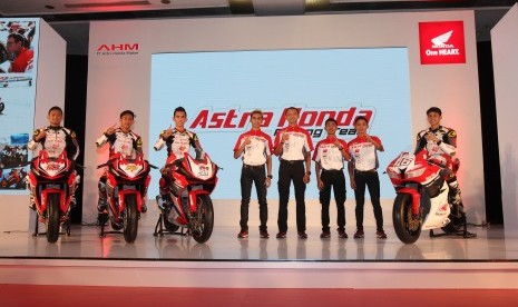  Tahun ini PT Astra Honda Motor (AHM) melanjutkan komitmennya untuk meningkatkan kemampuan pebalapnya untuk meraih mimpi menjadi juara dunia dan kebangsaan bangsa.