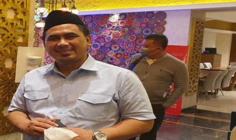 Taj Yasin Maimoen. Pemerintah Provinsi Jawa Tengah menganggarkan dana Bantuan Operasional Sekolah Daerah (Bosda) sebesar Rp26,8 miliar untuk 694 madrasah aliyah (MA) yang tersebar di 35 kabupaten/kota sebagai upaya meningkatkan kualitas pendidikan pada jenjang tersebut.