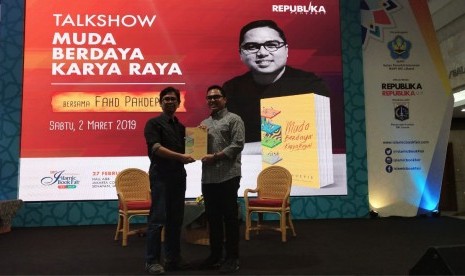 Talkshow Buku Muda Berdaya Karya Raya bersama Fahd Pahdepie, Sabtu (2/3).