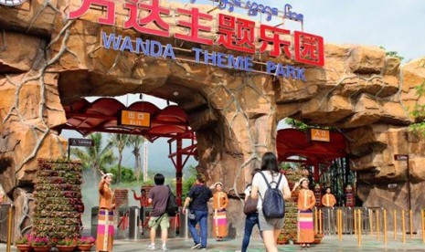 Taman hiburan kreasi Wanda Group di Cina dibuka untuk menyaingi Disneyland.