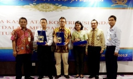 Taman Safari Indonesia memperoleh penghargaan bidang pajak.