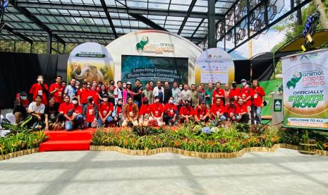 Taman Safari Indonesia (TSI) kembali menggelar perhelatan International Animal Photo and Video Competition (IAPVC) 2022, dengan mengangkat tema “Bring The Wildlife Through Your Lens”. 