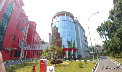 Tampak gedung Fakultas Kedokteran UMJ di Cireundeu, Tangerang Selatan