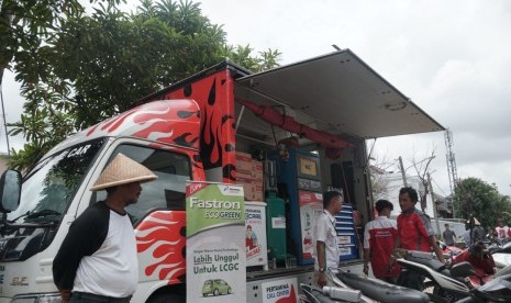 Tampak layanan penggantian pelumas yang dilakukan PT Pertamina Lubricants