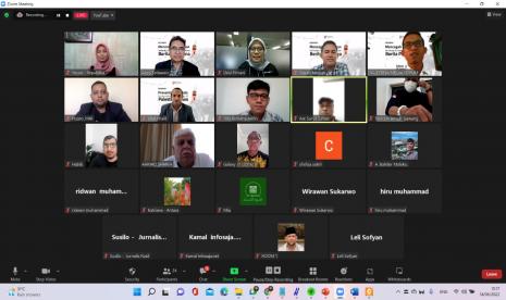 Tampak peserta webinar internasional Mencegah Webinar ini diselenggarakan International Palestinian Forum for Media and Communication, organisasi media independent yang berpusat di Istanbul, Turki.  Ancaman Terhadap Jurnalis dalam Liputan Berita Palestina hari Selasa (14/6/2022)  