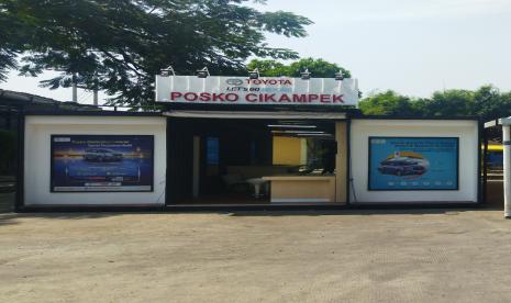 Tampak salah satu pos siaga Toyota Astra Motor di kawasan Cikampek Jawa Barat