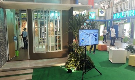 Tampak salah satu stand peserta pameran IndoBuildTech yang digelar di BSD Maret lalu. 