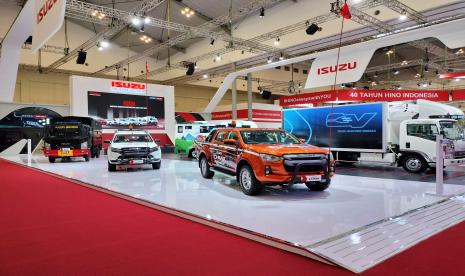 Tampak stan pameran Isuzu di GIIAS 2022