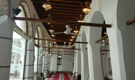 Tampilan luar Masjid Imam Syafi'i di Kota Tua Jeddah, Arab Saudi, Jumat (31/8). Bangunan ini disebut berasal dari abad ke-13 dan berdiri pada lokasi bangunan masjid lain pada masa awal Islam.