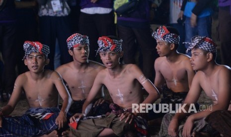 Tarian kecak dari Kontinen Bali (Foto: Yasin Habibi)