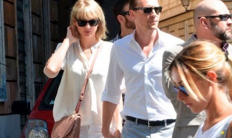 Taylor Swift dan kekasih barunya Tom Hiddleston 