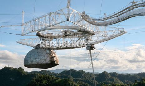 Teleskop radio ikonik di Puerto Rico, Arecibo akan dibongkar.