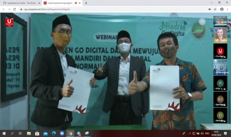 Telkom telah meluncurkan platform khusus pesantren sebagai solusi terkait proses pembelajaran online, pengembangan wirausaha dan UKM di Pesantren serta digitalisasi pesantren. Platform ini dimulai dengan pilot project di Pesantren Al Mizan yang terletak di Majalengka, Jawa Barat.