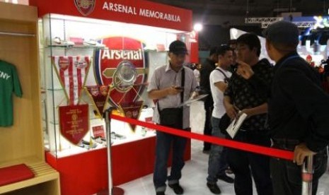 Telkomsel Luncurkan simPATI edisi Arsenal