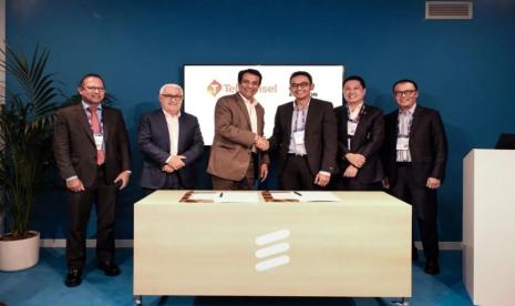 Telkomsel menjalin kolaborasi strategis dengan Ericsson (NASDAQ: ERIC) dalam mengaktifkan fitur canggih Radio Access Network (RAN) Energy Efficiency, serta melakukan uji coba teknologi 5G Standalone (SA) pada jaringan Telkomsel.