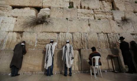 Tembok ratapan di kompleks Masjid al Aqsa Yerusalem.