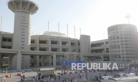  Tempat melontar jumrah atau jamarat. Selama hari tasyriq di Mina,  jamaah haji melaksanakan ibadah melontar jumrah dan mabit atau menginap di Mina. (Republika/ Amin Madani)