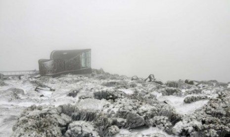 Temperatur udara tercatat -2 derajat di wilayah pengunungan Mount Wellington, Selasa (16/2).