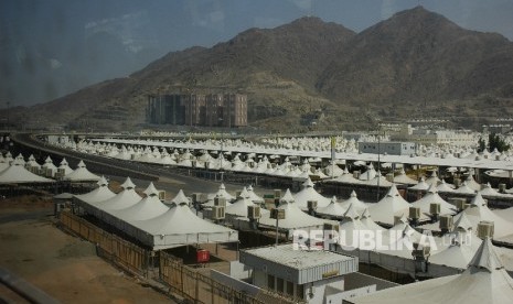   Tenda Haji Padang Arafah