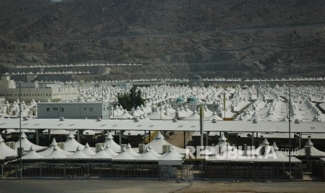   Tenda Haji Padang Arafah