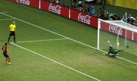 Tendangan penalti Jesus Navas yang menjadi penentu kemenangan Spanyol atas Italia di semifinal Piala Konfederasi.