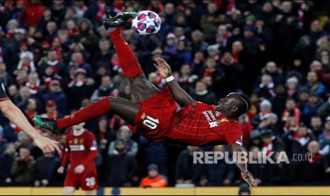 Aksi winger LIverpool Sadio Mane di hadapan penonton di Stadion Anfield, Liverpool. (ilustrasi)