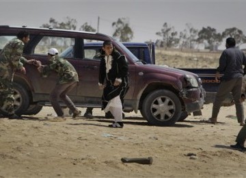 Tentara oposisi disergap tentara Qadafi di Kota Ajdabiyah, Libya, Sabtu (9/4)