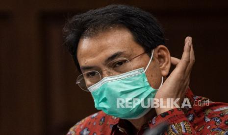 Terdakwa Azis Syamsuddin menjalani sidang lanjutan kasus dugaan suap kepada mantan penyidik KPK AKP Stepanus Robin Pattuju di Pengadilan Tipikor, Jakarta, Senin (27/12/2021). Sidang tersebut beragendakan mendengarkan keterangan tiga saksi yang dihadirkan oleh Jaksa Penuntut Umum (JPU) KPK.