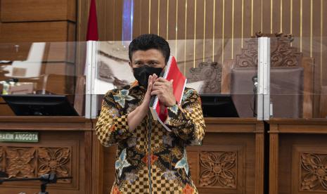 Terdakwa Ferdy Sambo tiba untuk menjalani sidang dakwaan kasus pembunuhan berencana terhadap Brigadir Nopriansyah Yosua Hutabarat serta ?obstruction of justice? atau menghalangi proses hukum di Pengadilan Negeri Jakarta Selatan, Jakarta, Senin (17/10/2022). 