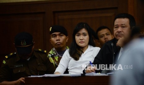  Terdakwa Jessica Kumala Wongso mengikuti sidang