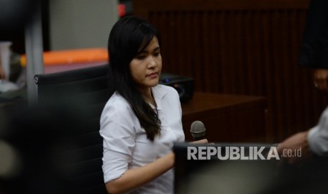 Terdakwa Jessica Kumala Wongso mengikuti sidang lanjutan terdakwa Jessica Wongso di PN Jakarta Pusat, Rabu (27/7).  (Republika/Yasin Habibi)