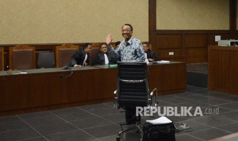   Terdakwa kasus dugaan korupsi Dana Operasional Menteri (DOM), gratifikasi Kementerian ESDM dan Kemenbudpar Jero Wacik  (Republika/Raisan Al Farisi) 