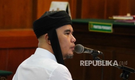 Terdakwa kasus dugaan pencemaran nama baik Ahmad Dhani Prasetyo.