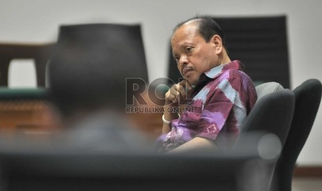 Terdakwa kasus dugaan penerimaan gratifikasi, Sutan Bhatoegana, menjalani sidang dengan agenda tuntutan di Pengadilan Tipikor, Jakarta, Senin (27/7). 